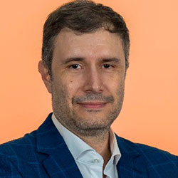 David González