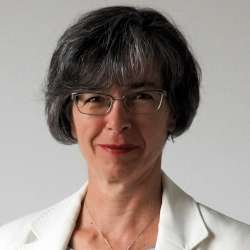 María Lázaro Ávila