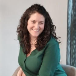 Elena R. Feijoo