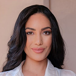 Nina Schick